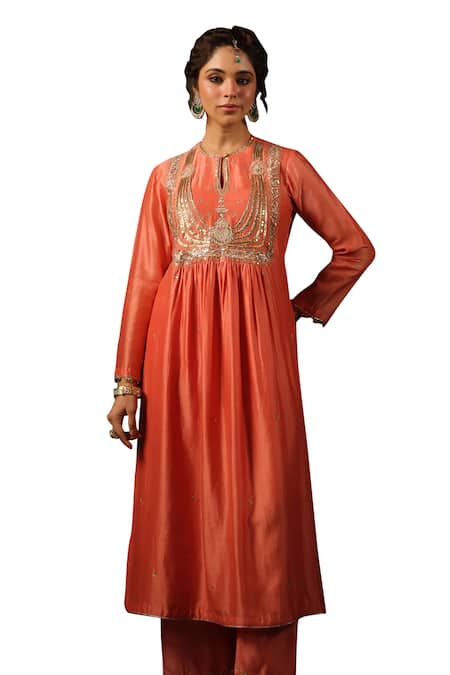 Shop Label Niti Bothra Peach Chanderi Silk Sequins, Zari Keyhole Zardozi Embroidered Kurta And Pant Set Online at Aza Fashions Shop_Label Niti Bothra_Peach Chanderi Silk Sequins, Zari Keyhole Zardozi Embroidered Kurta And Pant Set _Online_at_Aza_Fashions