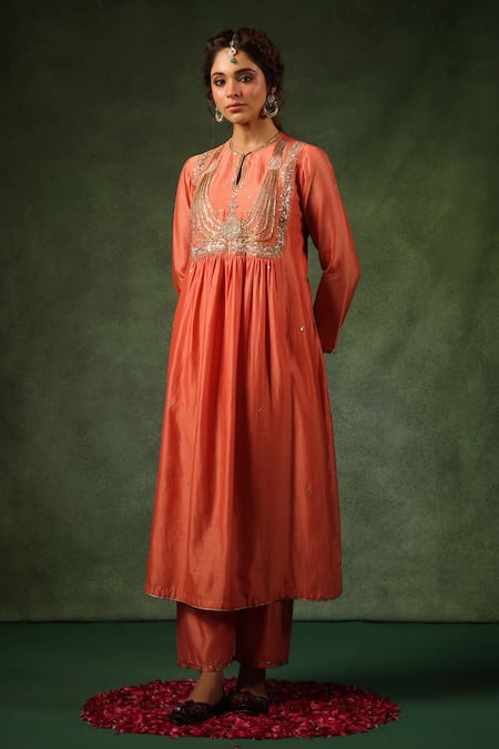 Label Niti Bothra_Peach Chanderi Silk Sequins, Zari Keyhole Zardozi Embroidered Kurta And Pant Set _at_Aza_Fashions