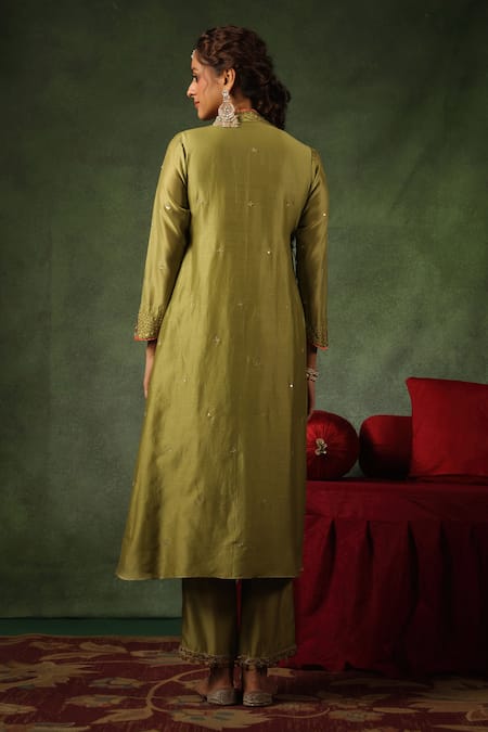 Shop_Label Niti Bothra_Green Chanderi Silk Sequins, Zari, Embroidery V-neck Zardozi And Kurta Set _at_Aza_Fashions