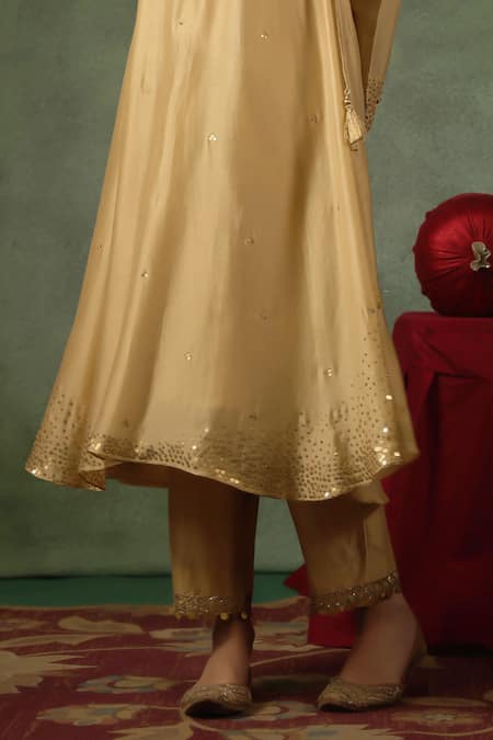 Shop Label Niti Bothra Gold Chanderi Silk Sequins, Zari, Embroidery Round Leaf Butta Kurta And Pant Set Online at Aza Fashions Shop_Label Niti Bothra_Gold Chanderi Silk Sequins, Zari, Embroidery Round Leaf Butta Kurta And Pant Set _Online_at_Aza_Fashions