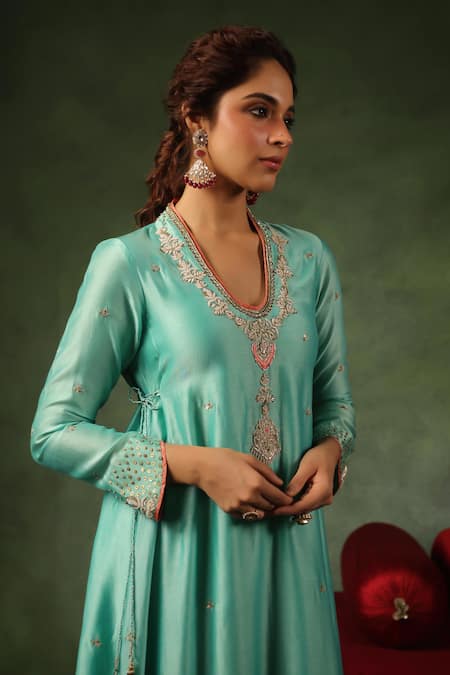 Buy_Label Niti Bothra_Blue Chanderi Silk Sequins, Zari, Embroidery Zardozi Leaf Kurta And Pant 