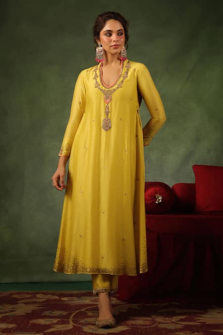 Buy_Label Niti Bothra_Yellow Chanderi Silk Sequins, Zari, Embroidery Round Zardozi Kurta And Pant Set _Online_at_Aza_Fashions