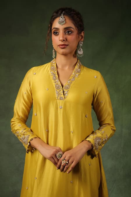 Label Niti Bothra_Yellow Chanderi Silk Zari, Sequins, Embroidery Zardozi And Kurta & Pant Set _Online_at_Aza_Fashions