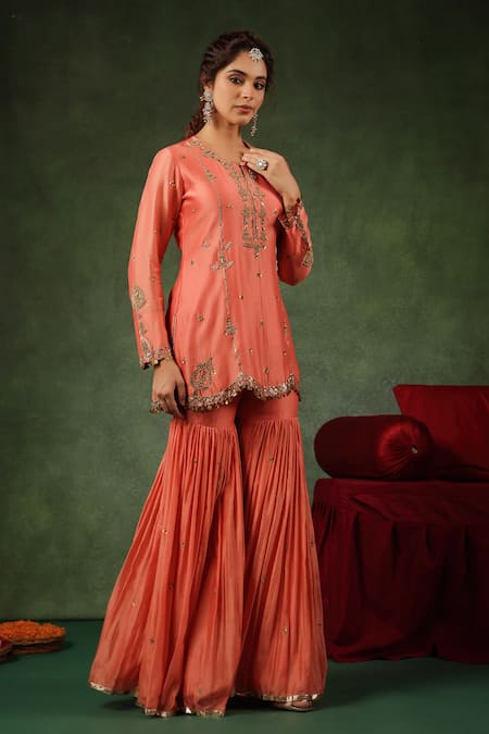Buy_Label Niti Bothra_Peach Chanderi Silk Sequins, Zari Round Floral Embroidered Kurta Sharara Set _Online_at_Aza_Fashions