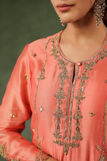 Buy_Label Niti Bothra_Peach Chanderi Silk Sequins, Zari Round Floral Embroidered Kurta Sharara Set 