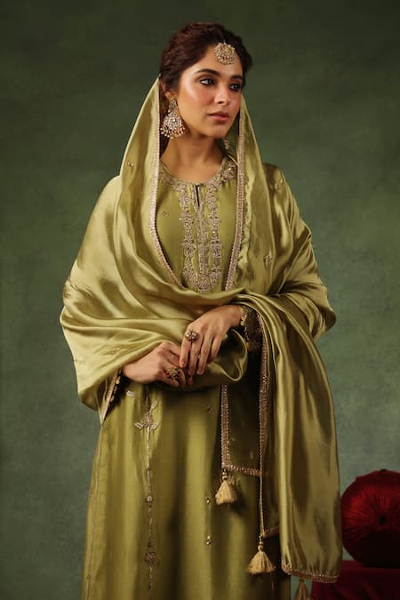 Shop_Label Niti Bothra_Green Chanderi Silk Zari, Sequins, Embroidery Round Zardozi Kurta And Pant Set _Online_at_Aza_Fashions