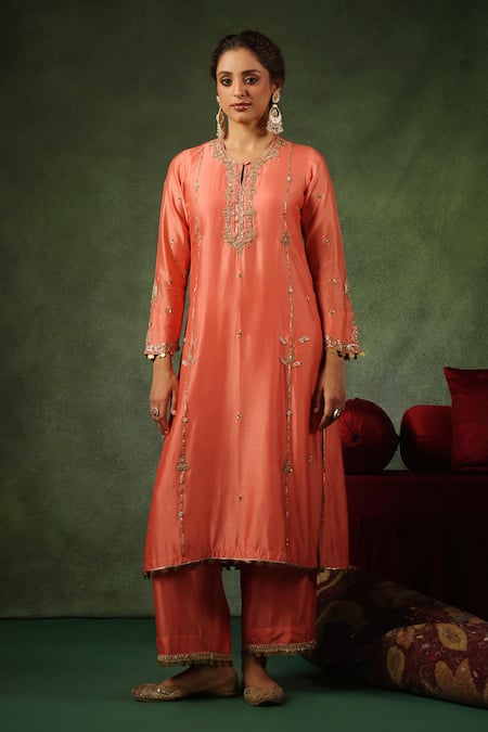 Buy_Label Niti Bothra_Peach Chanderi Silk Zari, Sequins, Embroidery, Leaf Stripe Kurta And Pant Set _Online_at_Aza_Fashions