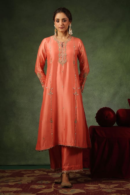 Label Niti Bothra_Peach Chanderi Silk Zari, Sequins, Embroidery, Leaf Stripe Kurta And Pant Set _at_Aza_Fashions