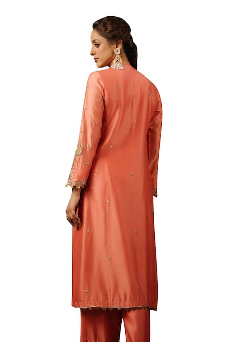 Buy Label Niti Bothra Peach Chanderi Silk Zari, Sequins, Embroidery, Leaf Stripe Kurta And Pant Set Buy_Label Niti Bothra_Peach Chanderi Silk Zari, Sequins, Embroidery, Leaf Stripe Kurta And Pant Set