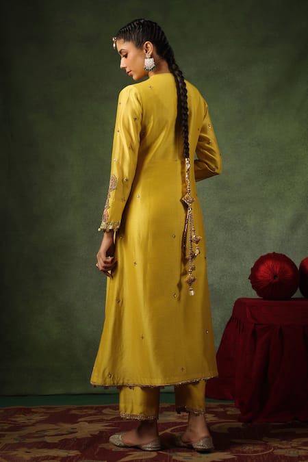 Label Niti Bothra Patti Embroidered Kurta Set 