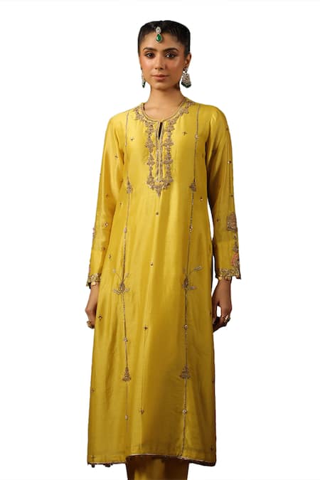 Buy_Label Niti Bothra_Yellow Chanderi Silk, Organza Sequins, Zari, Embroidery Round Patti Kurta Set _Online_at_Aza_Fashions