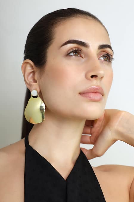 Varnika Arora Dew Drop Pearl Top Earrings 