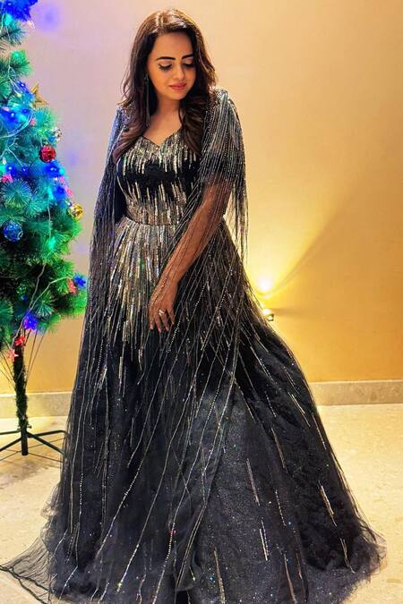 Chaashni By Maansi And Ketan_Black Net Sequins, Beads Sweetheart Cutdana Stripe Embellished Cape With Gown _at_Aza_Fashions
