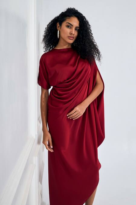 Buy_NA-KA_Red Satin Round Neck Plead Detailed Solid Dress _Online_at_Aza_Fashions