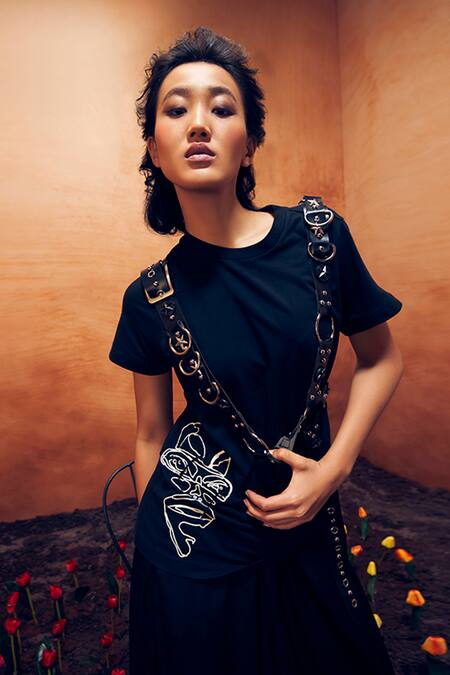 AK-OK_Black Cotton Printed Abstract Round Neck T-shirt _at_Aza_Fashions