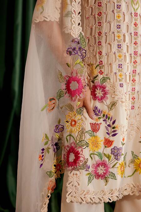 Chandrima_Ivory Silk Organza Embroidery, Cut Work Floral Thread Dupatta _Online_at_Aza_Fashions