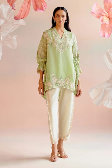 Chandrima Paisley Embroidered High Low Kurta With Pant 