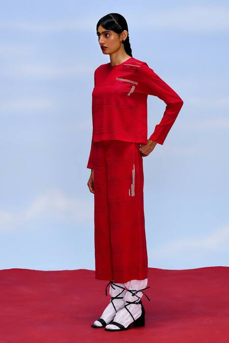 Buy Febo6 Red Silk Embroidery Grid Kantha Culottes Online at Aza Fashions Buy_Febo6_Red Silk Embroidery Grid Kantha Culottes _Online_at_Aza_Fashions