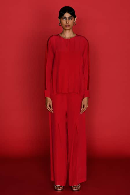 Febo6 Red Silk Round Neck Fluidity Pleated Top With Pant Online at Aza Fashions Febo6_Red Silk Round Neck Fluidity Pleated Top With Pant _Online_at_Aza_Fashions