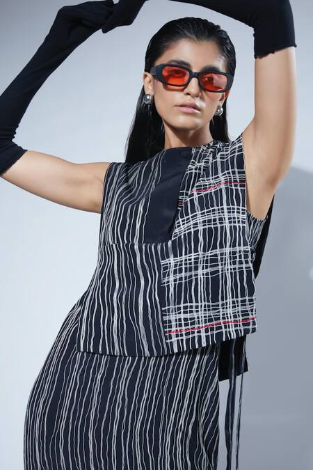 Febo6_Black Silk, Polyester Embroidery Round Neck Grid Gilet With Bustier _at_Aza_Fashions