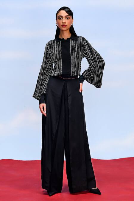 Febo6 Black Silk, Crepe Opacity Pleated Flared Trouser Online at Aza Fashions Febo6_Black Silk, Crepe Opacity Pleated Flared Trouser _Online_at_Aza_Fashions