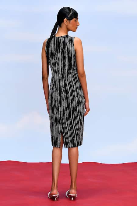 Febo6 Black Silk Embroidery Round Neck Harmony Thread Dress Online at Aza Fashions Febo6_Black Silk Embroidery Round Neck Harmony Thread Dress _Online_at_Aza_Fashions