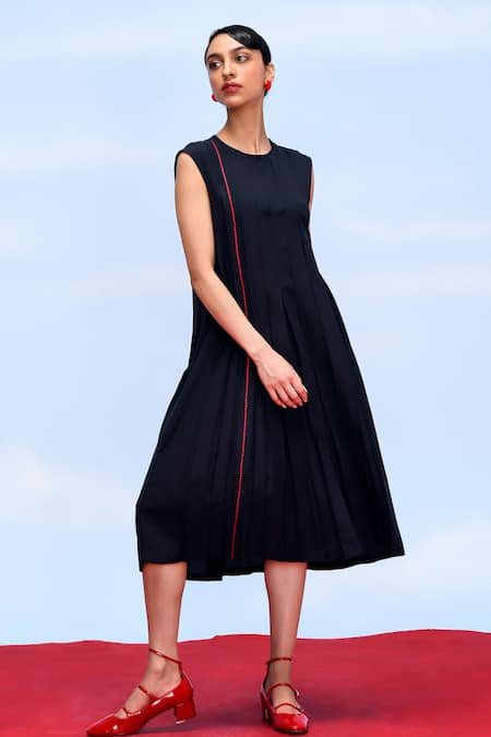 FEBo6 Deform Box Pleated Dress 