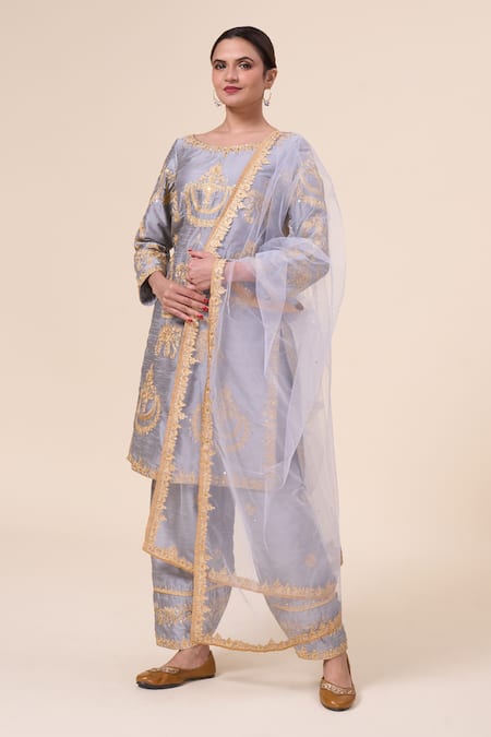 Samyukta Singhania Grey Kurta And Salwar Raw Silk Embellished Aari Boat Animal Embroidered Set 