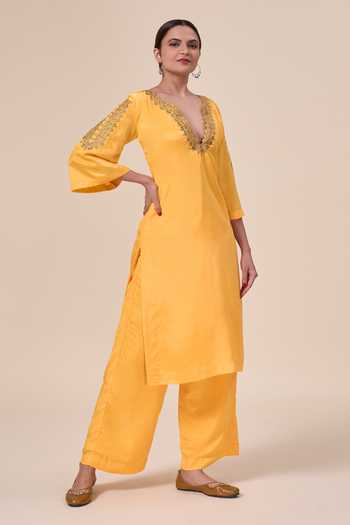 Buy_Khwaab By Sanjana Lakhani_Yellow Crepe Embroidery Plunge Neck Zari Border Kurta With Pant _Online_at_Aza_Fashions