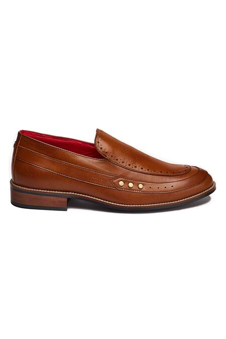Buy Banjaaran Studio Brown Brogue Nizam Design Loafers Online at Aza Fashions Buy_Banjaaran Studio_Brown Brogue Nizam Design Loafers_Online_at_Aza_Fashions