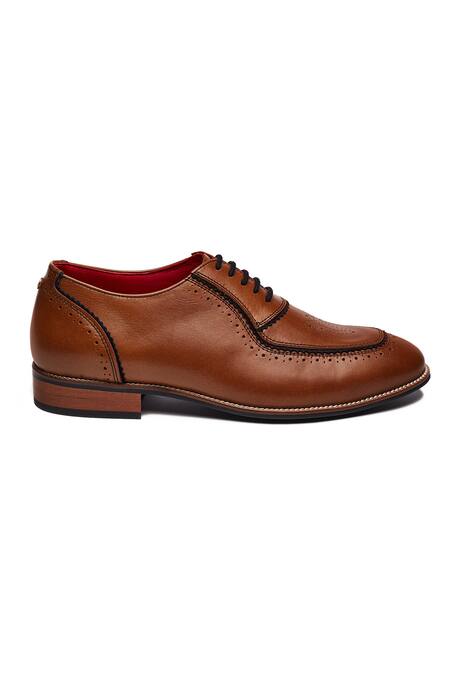 Buy_Banjaaran Studio_Brown Brogue Maharaja_Online_at_Aza_Fashions