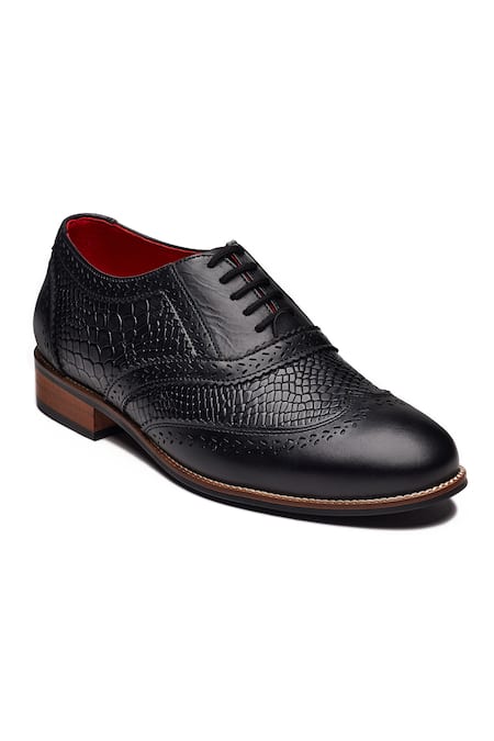 Banjaaran Studio Black Brogue Sartaj Crocodile Skin Textured Online at Aza Fashions Banjaaran Studio_Black Brogue Sartaj Crocodile Skin Textured_Online_at_Aza_Fashions