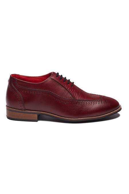 Buy_Banjaaran Studio_Red Brogue Nawab_Online_at_Aza_Fashions