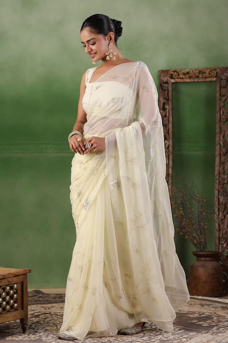 Buy Geroo Jaipur Off White Chiffon Sequins Floral Embroidered Saree With Unstitched Blouse Piece Online at Aza Fashions Buy_Geroo Jaipur_Off White Chiffon Sequins Floral Embroidered Saree With Unstitched Blouse Piece _Online_at_Aza_Fashions