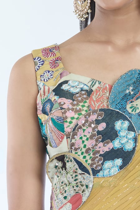 Aisha Rao_Yellow Embroidery Sweetheart Neck Serra Pre-draped Saree With Blouse _at_Aza_Fashions