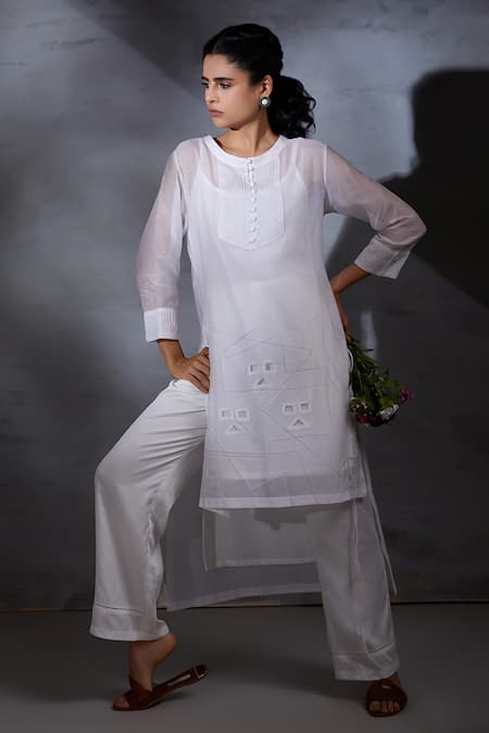 SHIKHA MALIK Loka Side Tie-Up Kurta Set 