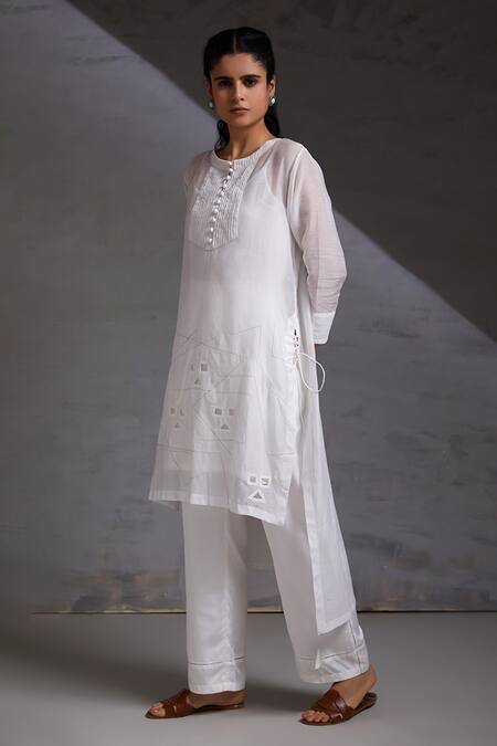 Shikha Malik White Silk, Chanderi Cut Work Round Neck Loka Side Tie-up Kurta Set Online at Aza Fashions Shikha Malik_White Silk, Chanderi Cut Work Round Neck Loka Side Tie-up Kurta Set _Online_at_Aza_Fashions