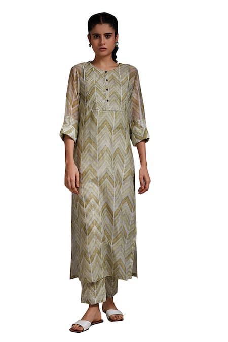 Buy Shikha Malik Green , , Round Chevron Hand Block Print Kurta Set Online at Aza Fashions Buy_Shikha Malik_Green , , Round Chevron Hand Block Print Kurta Set _Online_at_Aza_Fashions