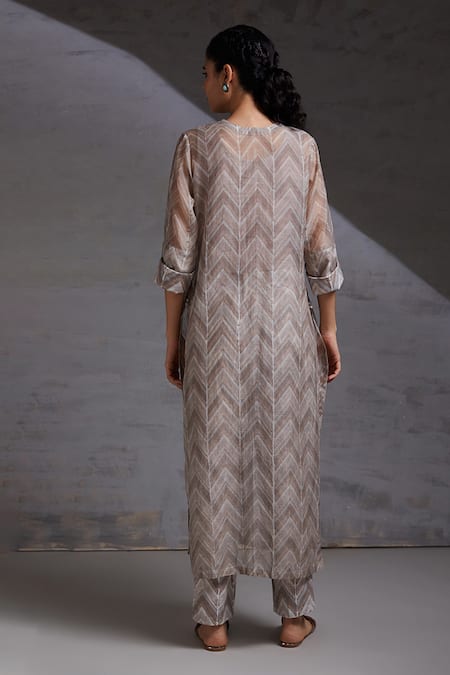 Shop Shikha Malik Grey Silk, Chanderi Round Neck Viraya Chevron Print Kurta Pant Set at Aza Fashions Shop_Shikha Malik_Grey Silk, Chanderi Round Neck Viraya Chevron Print Kurta Pant Set _at_Aza_Fashions