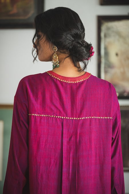 Swatti Kapoor Falak Handwoven Curved Hem Kurta 