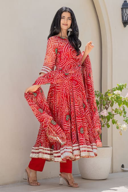 Buy_Suti Kapda_Red Chiffon Gota Patti Round Neck Bandhej Pattern Anarkali Pant Set _Online_at_Aza_Fashions