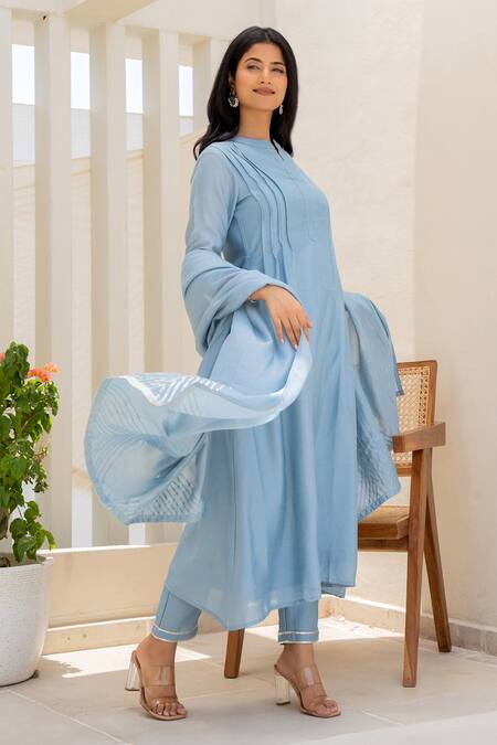 Suti Kapda_Blue Chiffon Crepe Embroidered Dupatta Gota Straight Plain Kurta And Pant Set_Online_at_Aza_Fashions