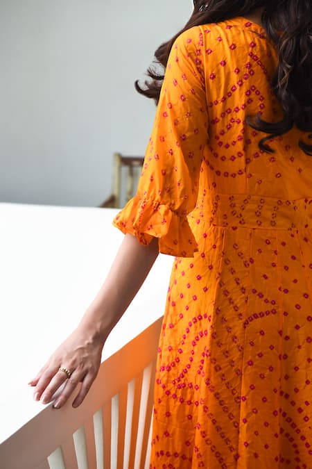 Buy_Suti Kapda_Yellow Silk Embroidery V-neck Bandhej Print Dress 