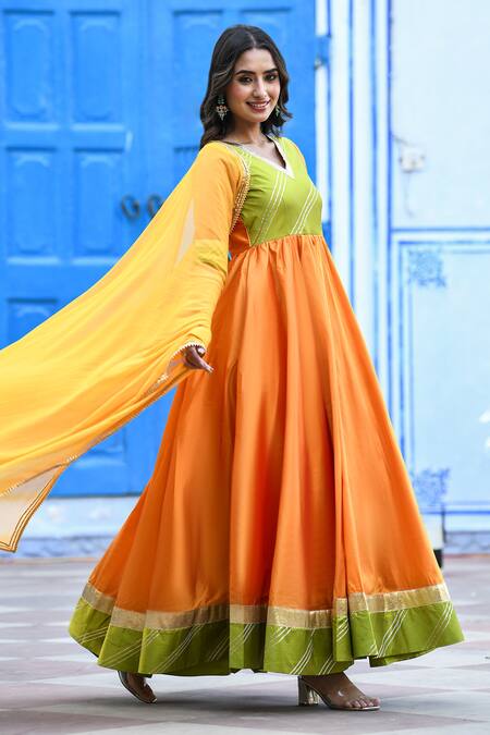 Suti Kapda_Yellow Taffeta Gota Patti V-neck Color Block Anarkali With Dupatta _at_Aza_Fashions