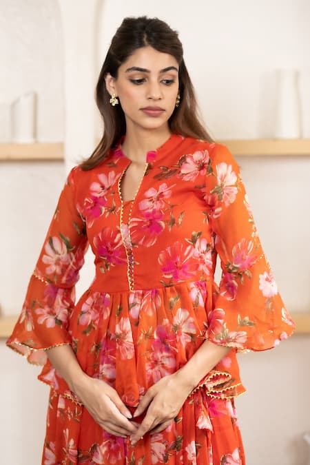 Shop Suti Kapda Orange Chiffon Embroidery Collared, V-neck Floral Print Lehenga Set Online at Aza Fashions Shop_Suti Kapda_Orange Chiffon Embroidery Collared, V-neck Floral Print Lehenga Set _Online_at_Aza_Fashions