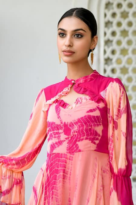 Suti Kapda_Peach Chiffon Mandarin Collar Tie-dye Effect Gown _at_Aza_Fashions