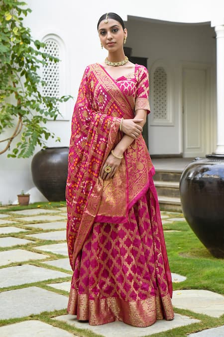 Buy_Suti Kapda_Pink Silk, Brocade Embroidery, Zari Sweetheart Neck Banarasi Woven Lehenga Set _Online_at_Aza_Fashions