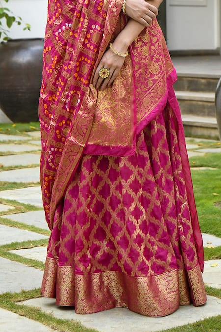 Suti Kapda_Pink Silk, Brocade Embroidery, Zari Sweetheart Neck Banarasi Woven Lehenga Set _at_Aza_Fashions