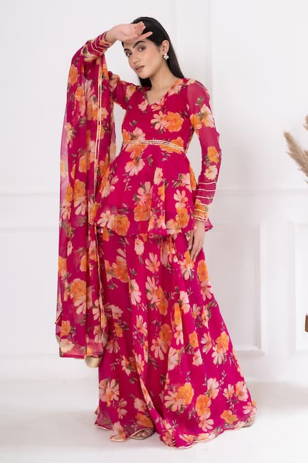 Suti Kapda_Pink Chiffon Embroidery V-neck Printed Lehenga Set _Online_at_Aza_Fashions