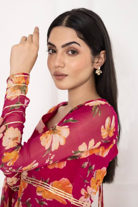 Shop_Suti Kapda_Pink Chiffon Embroidery V-neck Printed Lehenga Set _Online_at_Aza_Fashions